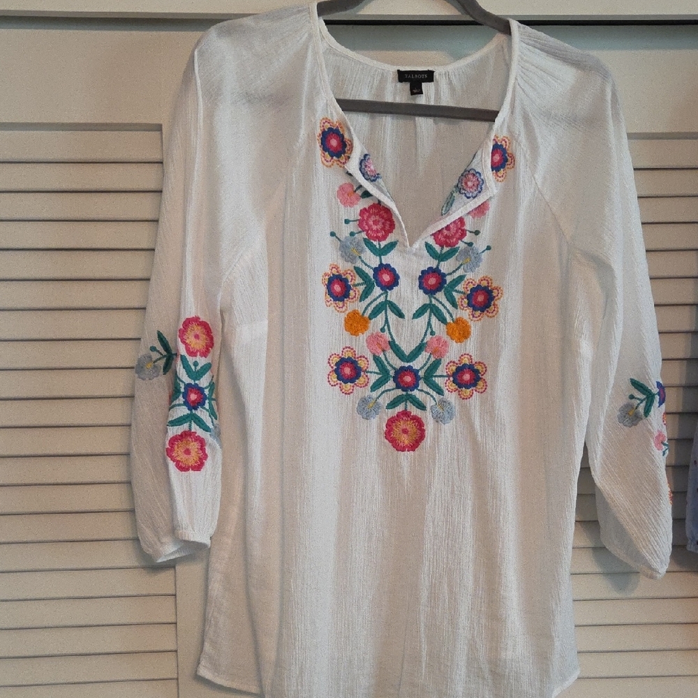 Talbots White Embroidered V-Neck Tunic with Multi-Color Floral Motif